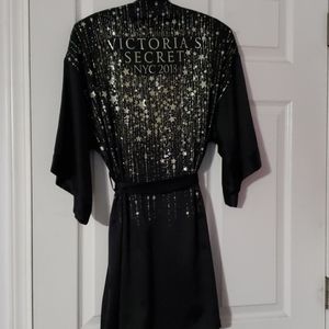 Victoria's Secret Fashion Show 2018 Kimono